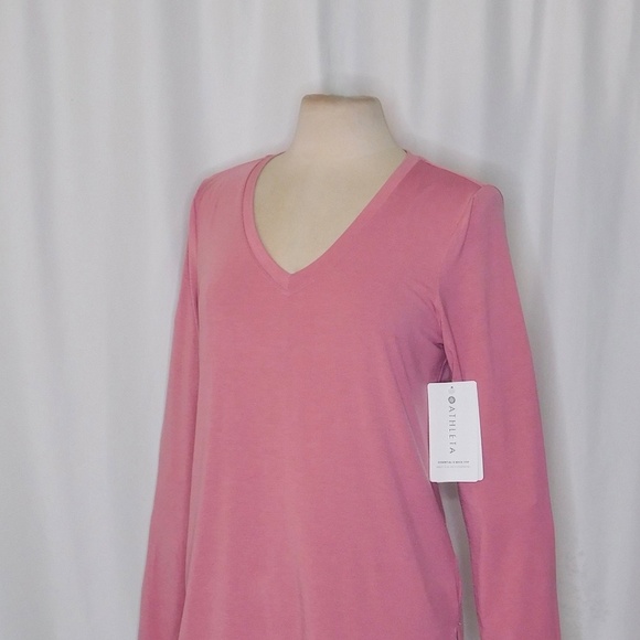 NWT! ATHLETA Essential V Neck Long Sleeve Top Shirt Tee T-Shirt Rose Pink Medium - Picture 7 of 16